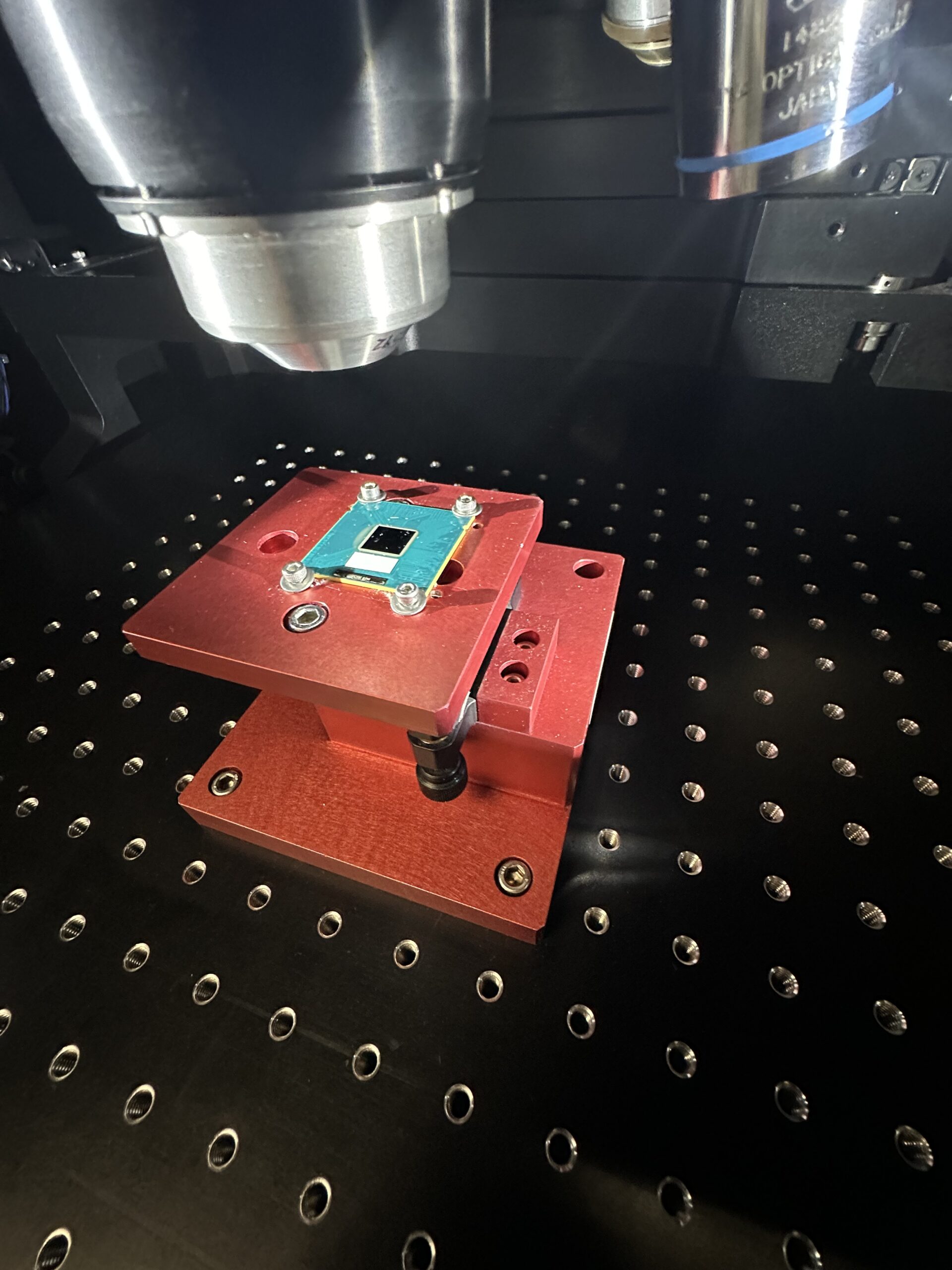 Close up of Checkpoint Technologies SIL and chip